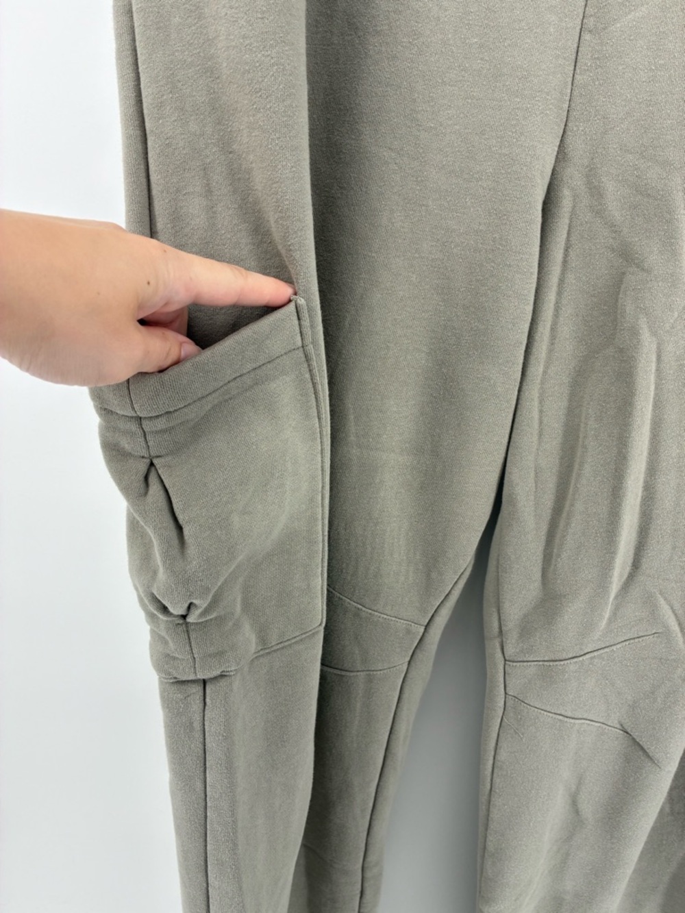 Roots Men's Cargo Sweatpants in Olive - Picture 3 of 11